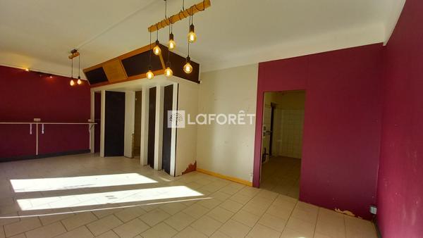 Location local commercial Saint-Flour - 3 pièce(s) - 79 m² - 618 €/mois