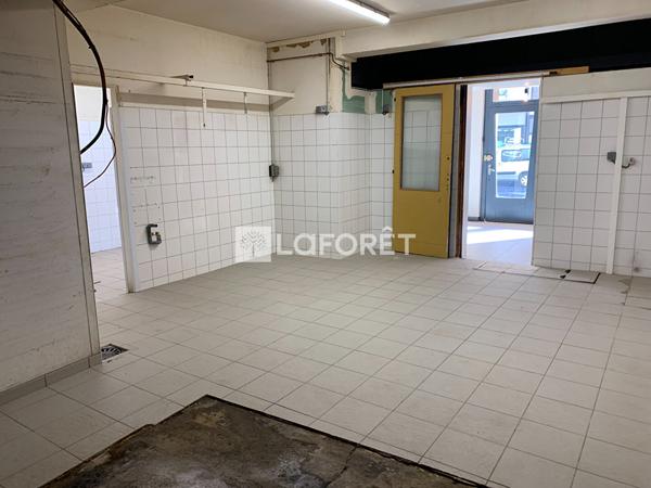 Location local commercial Saint-Flour - 3 pièce(s) - 79 m² - 618 €/mois