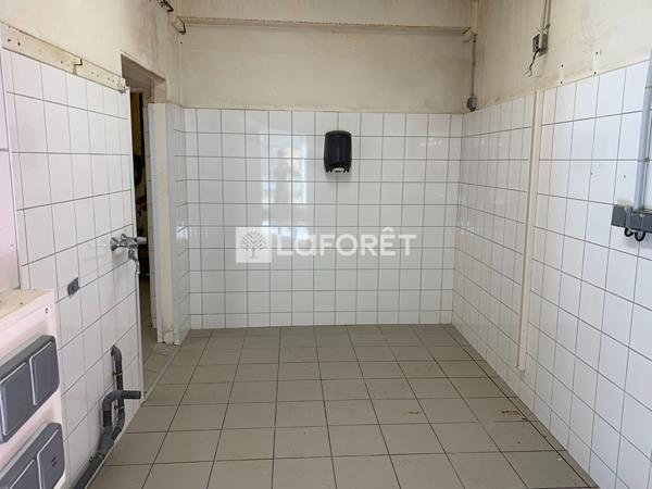 Location local commercial Saint-Flour - 3 pièce(s) - 79 m² - 618 €/mois