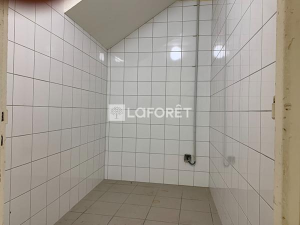 Location local commercial Saint-Flour - 3 pièce(s) - 79 m² - 618 €/mois