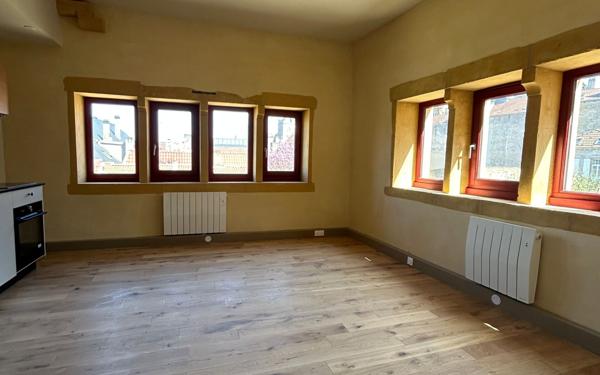Appartement à louer    2 pièces • 48,80 m2 Metz