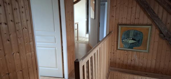 THENON (24)A vendre, Propriété composée de deux maisons sur 5.5 ha de prés (possibilité haras) et de bois.