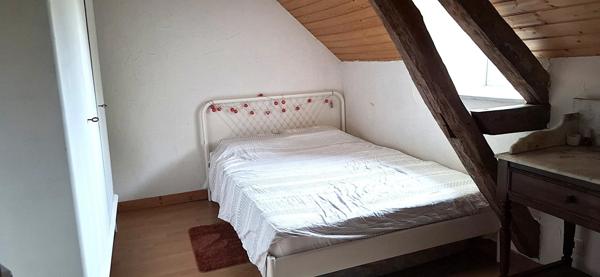 THENON (24)A vendre, Propriété composée de deux maisons sur 5.5 ha de prés (possibilité haras) et de bois.