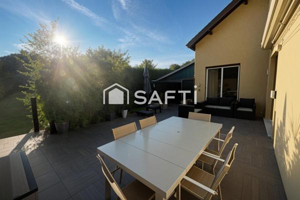 Maison individuelle familiale avec un grand jardin