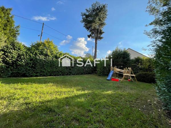 Maison individuelle familiale avec un grand jardin