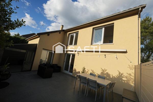 Maison individuelle familiale avec un grand jardin