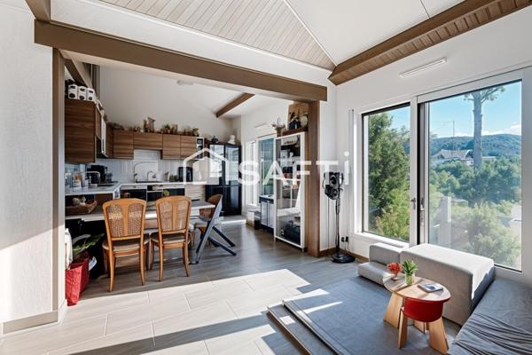 Maison individuelle familiale avec un grand jardin