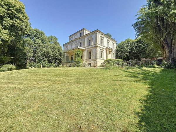 Meudon (92190) - Appartement de standing, 189m², 2 terrasses de 17 et 31m², grand jardin