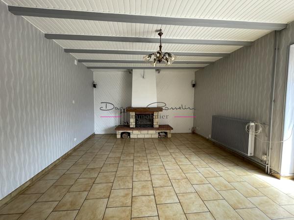 Maison centre ville BOURG DE THIZY avec terrain attenant