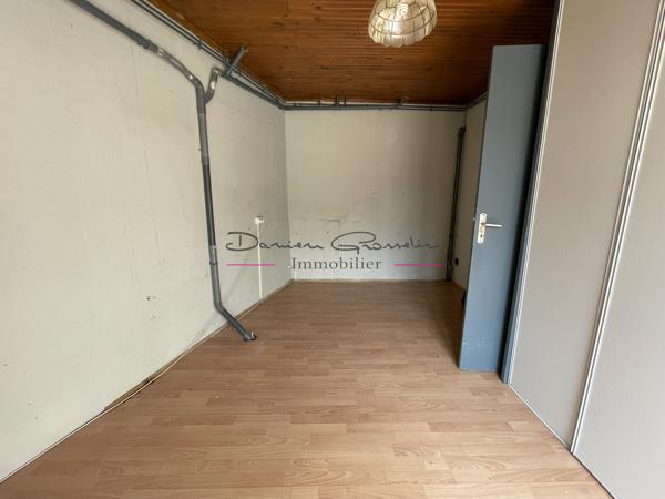 Maison centre ville BOURG DE THIZY avec terrain attenant