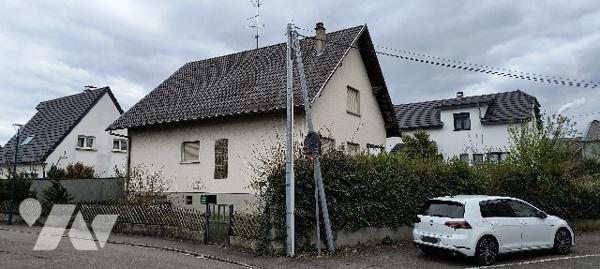 Maison individuelle de 117 m2 sur 4,65 ares de terrain.