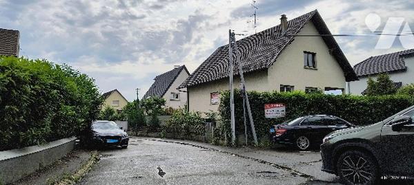 Maison individuelle de 117 m2 sur 4,65 ares de terrain.