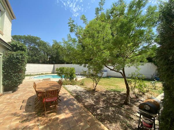 AVIGNON LE PONTET - MAISON DE 118 M² avec PISCINE SUR 450 M² DE TERRAIN