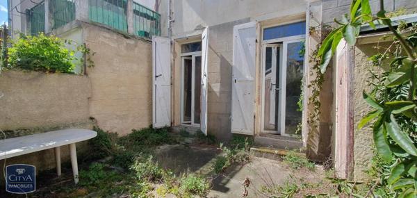 Immeuble à vendre 151m²