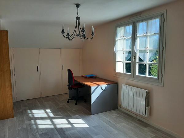 Maison de 6 chambres au calme