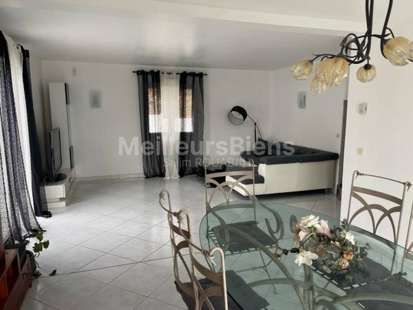 Maison avec piscine idéalement située