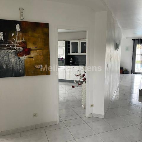 Maison avec piscine idéalement située