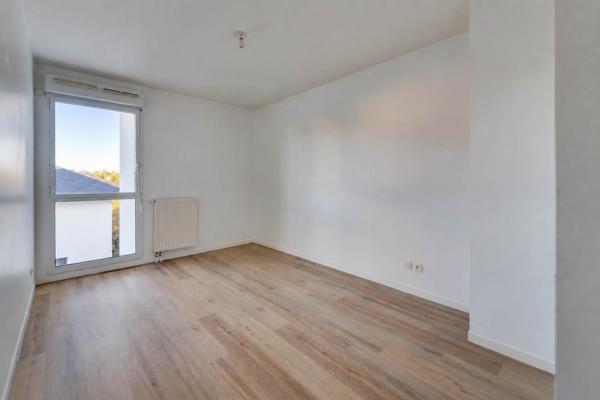 Appartement T5 90m2, garage 30 m2 et ascenseur , Nantes
