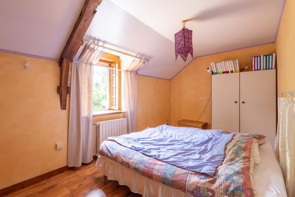 Maison
         5 pièces
        - 128 m² Exclusivité 239 000 € *