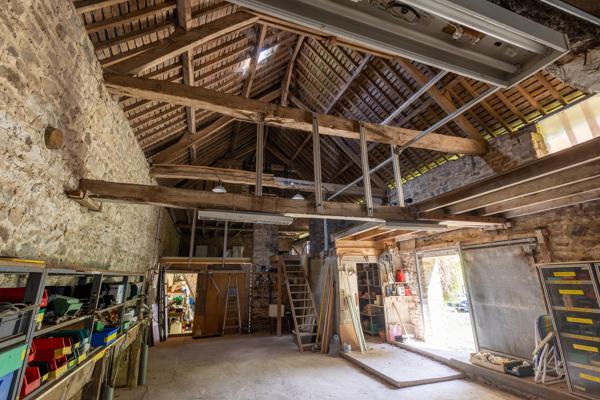 Maison
         5 pièces
        - 128 m² Exclusivité 239 000 € *