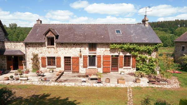 Maison
         5 pièces
        - 128 m² Exclusivité 239 000 € *