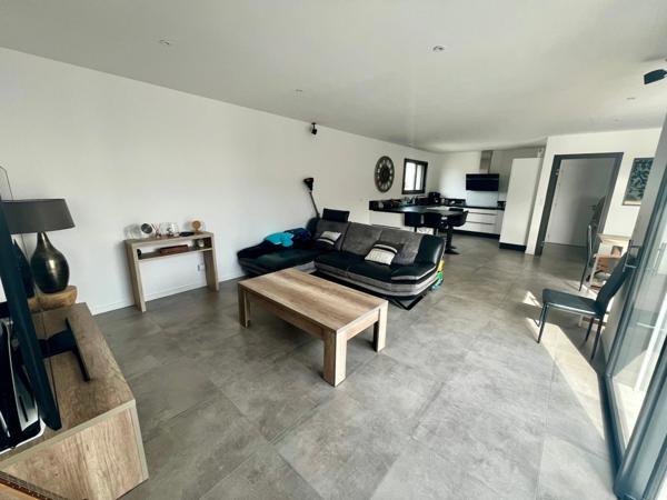 L'AIGUILLON SUR VIE (85220) 10 MIN DES PLAGES VILLA 2022 GRAND STANDING AVEC PISCINE ET ANNEXES SUR 750M²