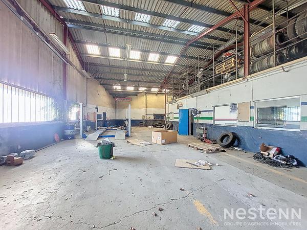 A Vendre Local Commercial d'une superficie totale de 580 m² sur un axe passant de Condom