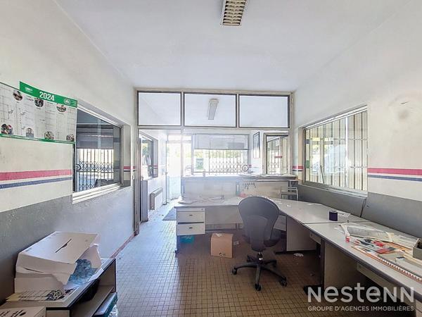 A Vendre Local Commercial d'une superficie totale de 580 m² sur un axe passant de Condom