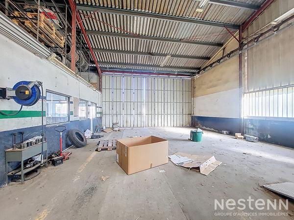 A Vendre Local Commercial d'une superficie totale de 580 m² sur un axe passant de Condom