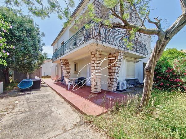 Maison T6 150 m² divisée en 2 appartements