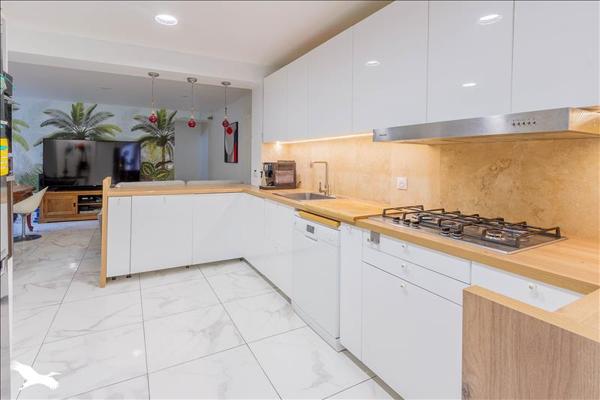 Maison à vendre |  Ecquevilly |  7 pièces | 240 m²