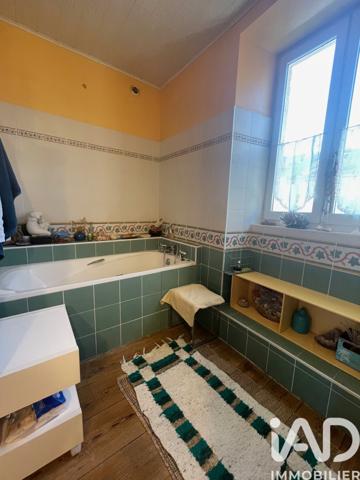 Maison à vendre 9 pièces 251 m² Port-Sainte-Foy-et-Ponchapt
