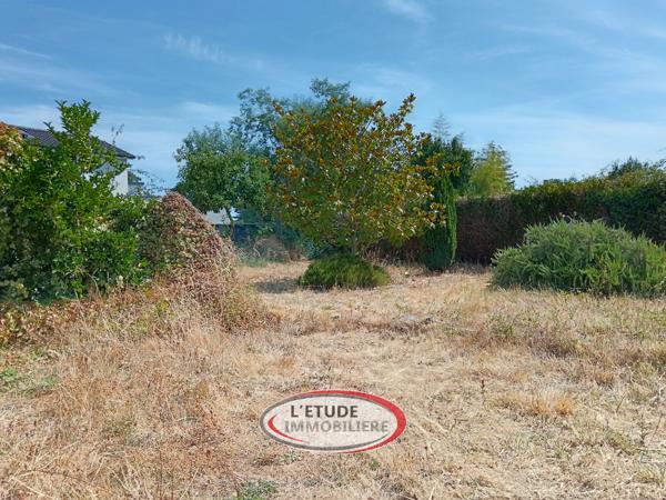 Carquefou/bourg : terrain constructible d'environ 330 m²