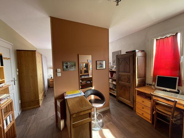 Plain-pied lumineux, vue panoramique.