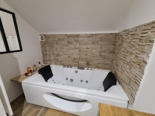 Appartement à LES ESSARTS LE ROI (78690)