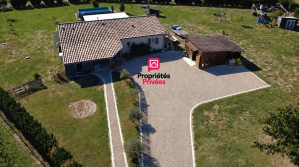 Maison plain-pied 3 chambres bureau terrain 3500 m²