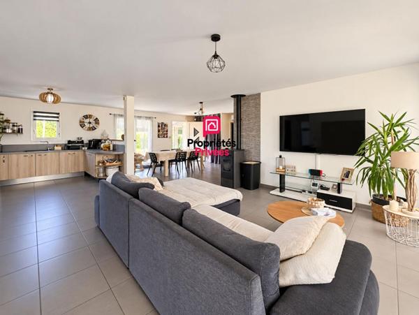 Maison plain-pied 3 chambres bureau terrain 3500 m²