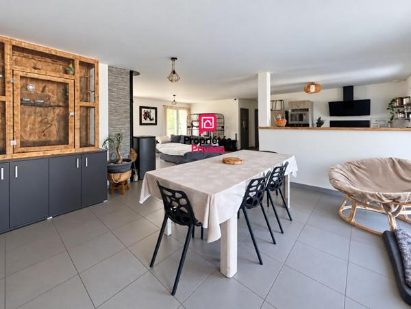 Maison plain-pied 3 chambres bureau terrain 3500 m²