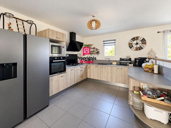 Maison plain-pied 3 chambres bureau terrain 3500 m²