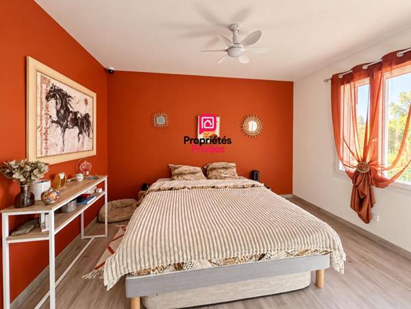 Maison plain-pied 3 chambres bureau terrain 3500 m²