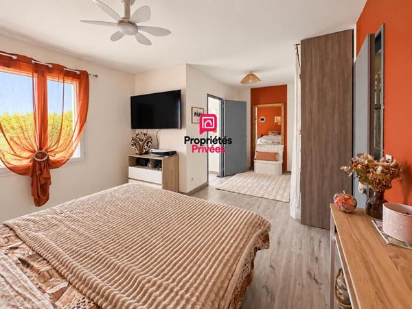 Maison plain-pied 3 chambres bureau terrain 3500 m²