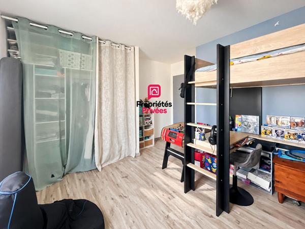 Maison plain-pied 3 chambres bureau terrain 3500 m²