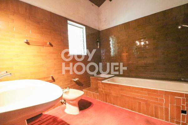 Bellepierre Propriété de caractère à réinventer, vue mer