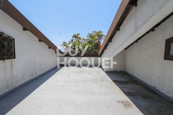 Bellepierre Propriété de caractère à réinventer, vue mer