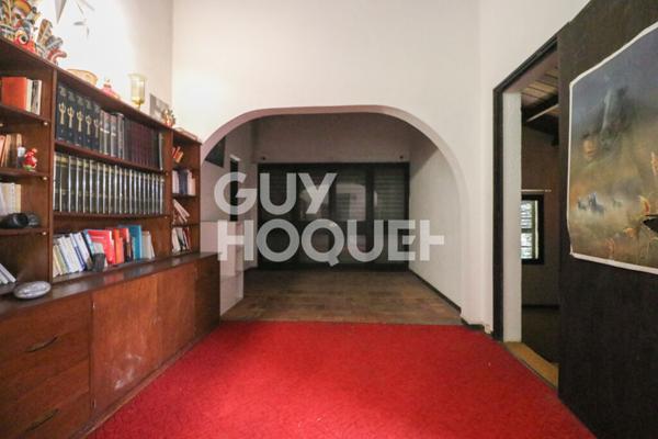 Bellepierre Propriété de caractère à réinventer, vue mer