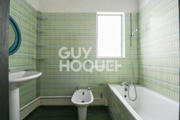 Bellepierre Propriété de caractère à réinventer, vue mer