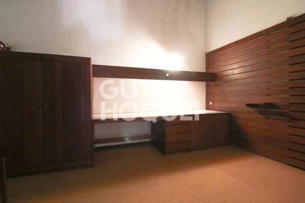 Bellepierre Propriété de caractère à réinventer, vue mer