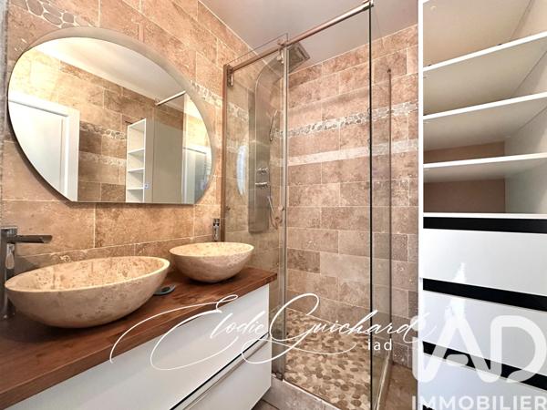 Location appartement 4 pièces 74 m² Rueil-Malmaison