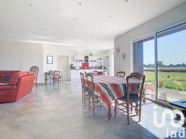 Maison à vendre 4 pièces 143 m² La Rochefoucauld-en-Angoumois