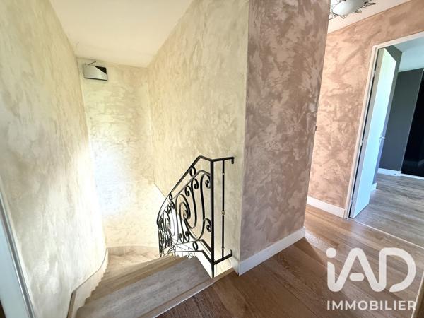 Maison à vendre 6 pièces 153 m² Santeny